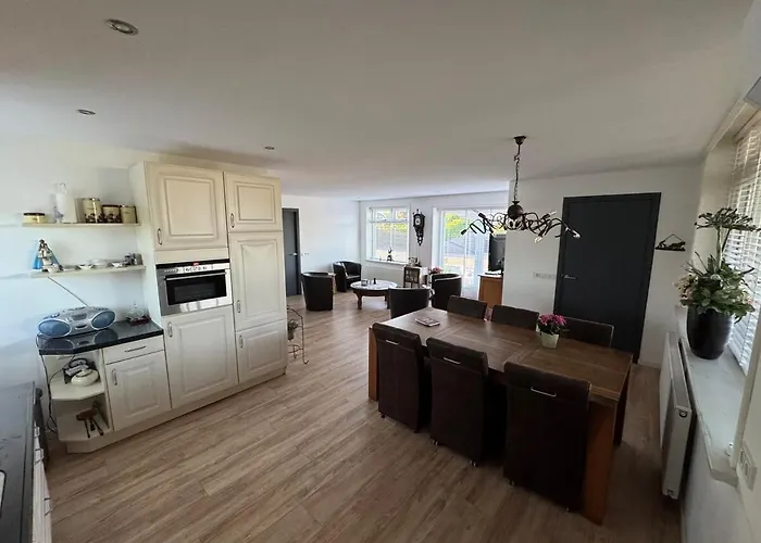 Lena Semesterbostad *