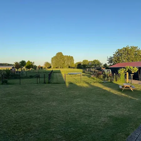 Lena בית נופש Dreumel