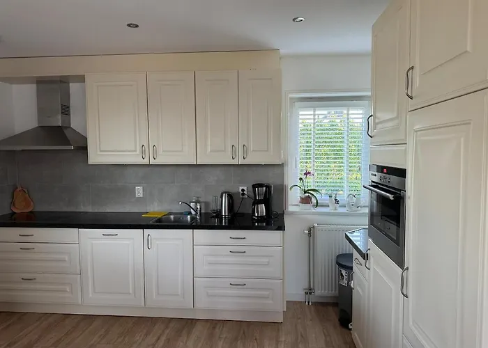 Lena בית נופש *